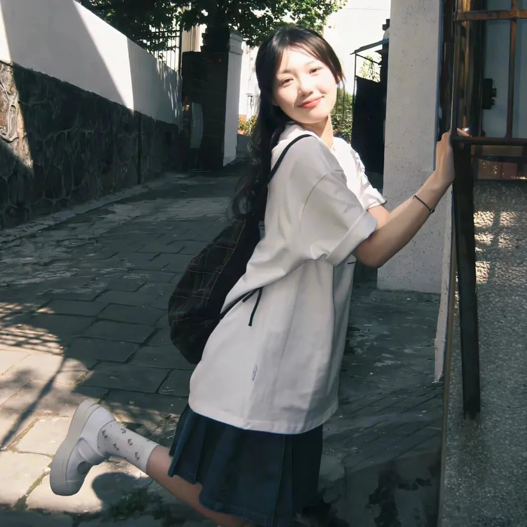 偷窥狂小姐